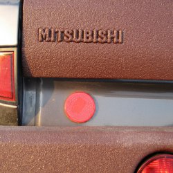 Mitsubishi L200 (, )